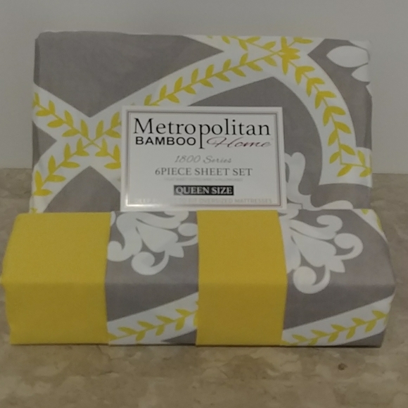 Metropolitan Bamboo Fleur Print Queen She… - Picture 4 of 12